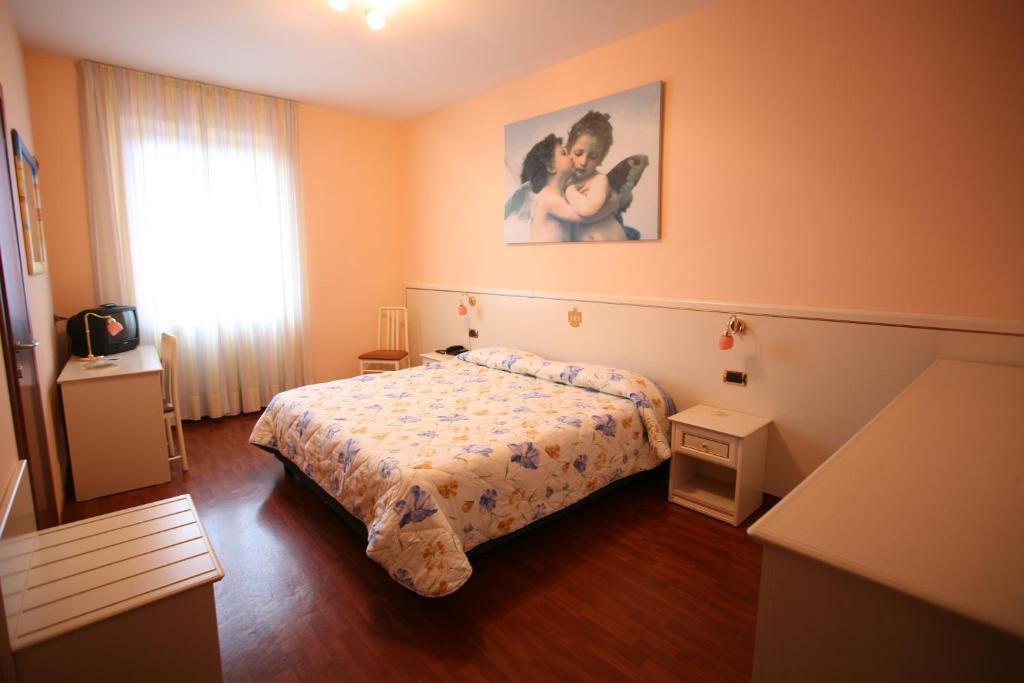 Hotel I Duchi Camerino Cameră foto